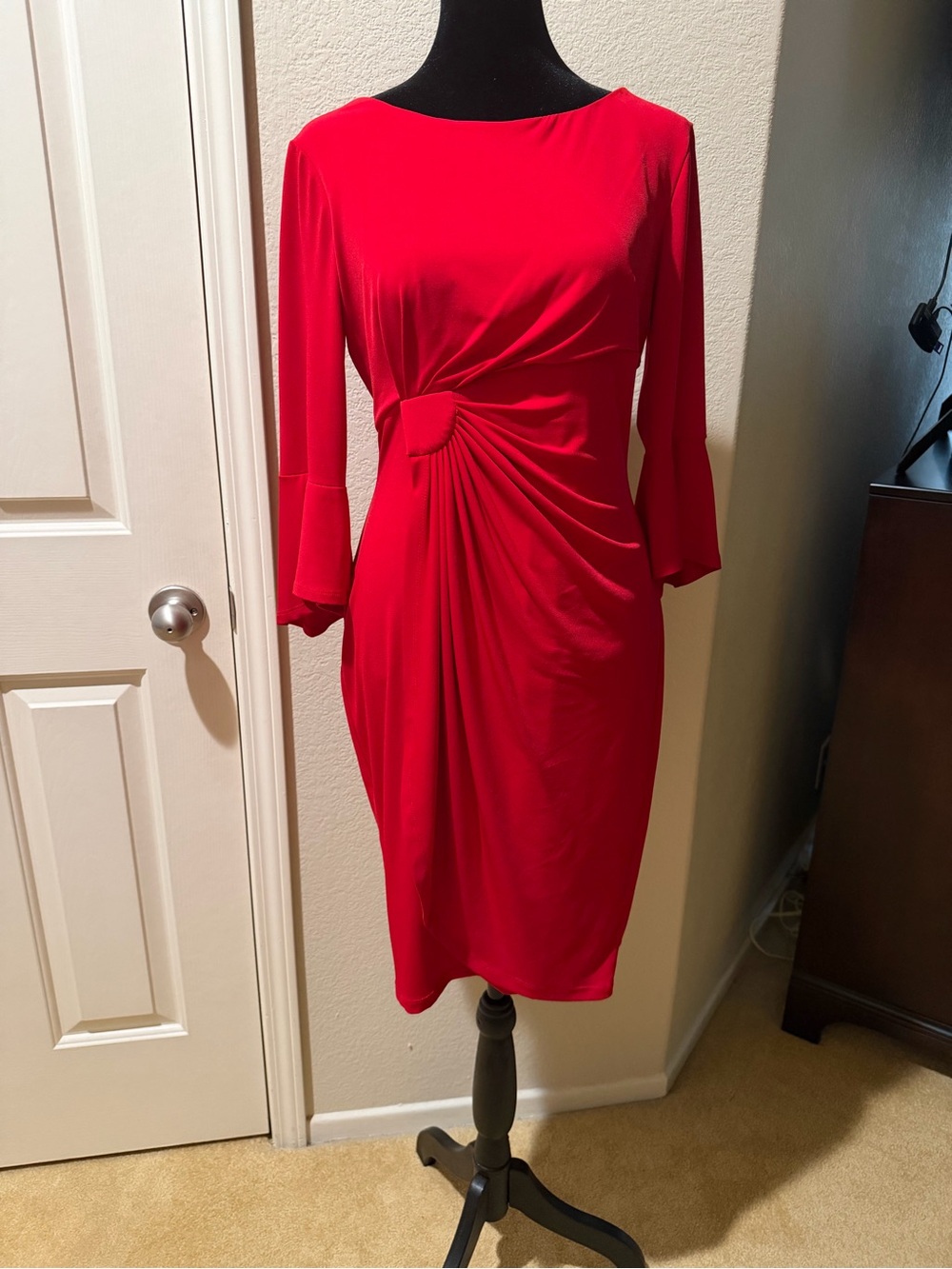 connected apparel Red Long-Sleeve Knot-Detail Sheath Dress